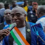 cote-d-ivoire-l-honorable-kakou-brou-honore-ses-parents-pour-son-election