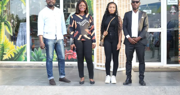 mode-et-entreprenariat-feminin-les-journalistes-culturels-recoivent-fadilatou-damala