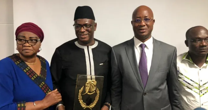 cote-d-ivoire-elu-homme-de-l-annee-ouattara-lacina-dit-lass-pr-dedie-son-prix-a-alassane-ouattara