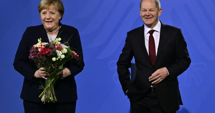 chancellerie-allemande-angela-merkel-passe-la-main-a-olaf-scholz