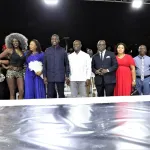 la-mode-dans-la-rue-du-plateau-un-defile-haut-en-couleurs-en-presence-de-la-marraine-maimouna-ehouo