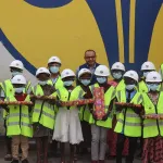 fete-de-noel-lafargeholcim-fait-le-bonheur-des-enfants-de-vridi-et-chicago