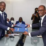 signature-de-convention-la-mairie-de-la-commune-du-plateau-se-soumet-au-test-de-la-notation-financiere