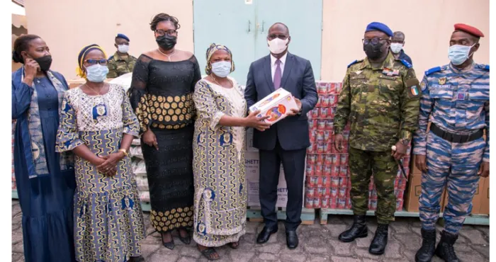 cote-d-ivoire-ceremonie-de-remise-de-dons-aux-veuves-des-agents-des-forces-armees