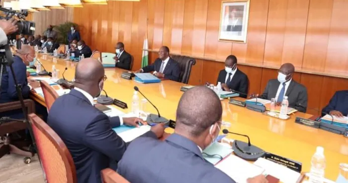 cote-d-ivoire-d-importants-projets-de-lois-et-decrets-adoptes-au-conseil-des-ministres-du-22-decembre-2021