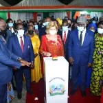 cote-d-ivoire-la-premiere-dame-dominique-ouattara-et-beugre-mambe-donnent-le-top-depart-d-abidjan-ville-lumiere