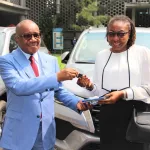 la-justice-ivoirienne-s-equipe-le-ministre-sansan-kambile-dote-les-chefs-de-cour-de-vehicules-et-materiel-de-bureau