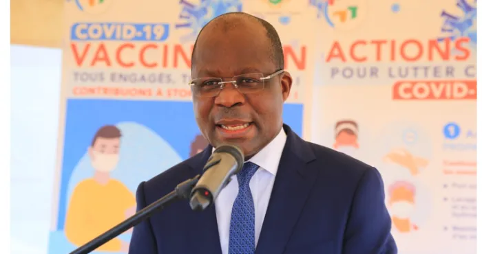 cote-d-ivoire-lutte-contre-la-covid-19-pierre-n-gou-dimba-inaugure-le-centre-de-vaccinodrome-bae-yopougon-est