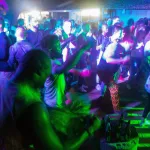 fete-du-31-decembre-2021-dans-les-bars-et-maquis-le-test-covid-19-exige-par-le-gouvernement