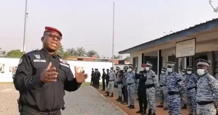 sanglant-reveillon-du-nouvel-an-a-attecoube-un-petard-bousille-la-main-d-un-gendarme-le-general-apalo-raconte