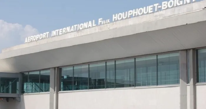 port-bouet-une-binguiste-meurt-a-l-aeroport-en-remplissant-sa-fiche-d-embarquement-pour-son-vol-sur-paris