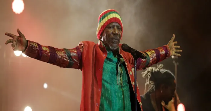musique-alpha-blondy-frappe-par-un-deuil