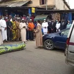 obseques-le-pere-d-ali-badra-inhume-quelques-heures-apres-son-deces-le-ministre-des-sports-au-cote-de-la-famille