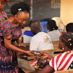 diabo-350-hommes-et-femmes-mobilises-pour-un-programme-d-alphabetisation-des-adultes