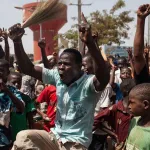 politique-sous-regionale-un-pretre-catholique-devoile-les-aspirations-de-la-jeunesse-africaine-ce-qu-il-dit-de-la-situation-au-mali