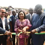 yakasse-me-mme-sylvie-yao-dircab-de-mme-dominique-ouattara-inaugure-une-ecole-construite-par-une-cooperative-agricole-et-une-societe