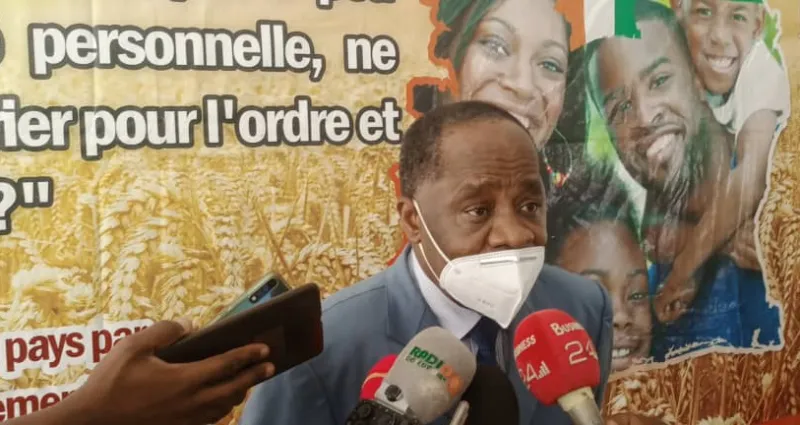 education-en-cote-d-ivoire-des-revelations-sur-plus-de-500-000-eleves-et-etudiants-sans-qualification