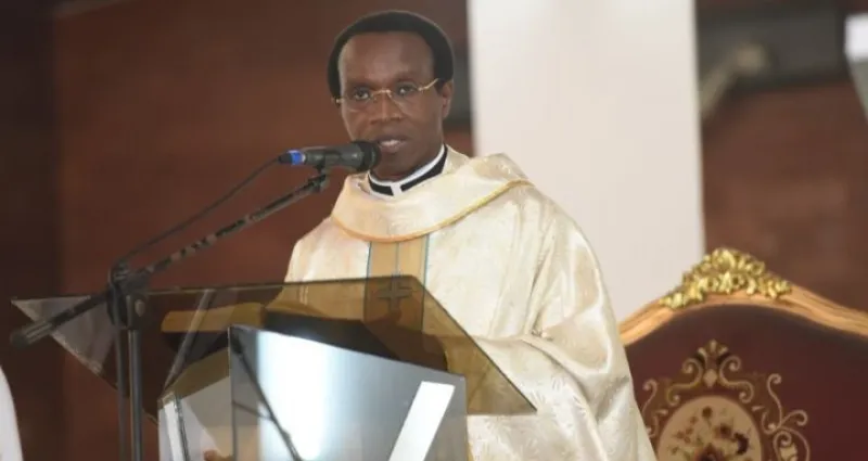 retour-des-tenebres-dans-le-monde-le-pretre-exorciste-norbert-abekan-brise-le-silence