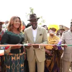 developpement-local-myss-belmonde-dogo-inaugure-la-maison-des-chefs-du-grand-guiberoua-et-connecte-des-villages-au-reseau-electrique