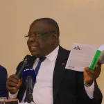 litterature-cisse-bacongo-presente-son-livre-si-c-etait-a-refaire-a-la-presse-et-aux-autorites