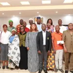 incendies-a-man-et-a-ouaninou-une-delegation-gouvernementale-visite-les-familles-sinistrees-le-message-aux-populations-de-l-ouest