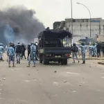 abobo-des-eleves-pris-au-piege-dans-les-affrontements-entre-policiers-et-ferrailleurs
