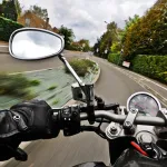 quelques-conseils-pour-conduire-sa-moto-en-toute-securite