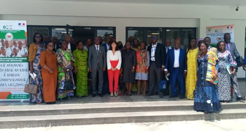 education-nationale-les-manuels-scolaires-pretes-aux-eleves-des-colleges-publics-et-prives-par-l-etat-a-travers-un-projet-pilote