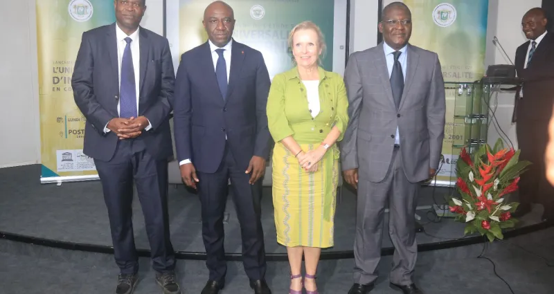cote-d-ivoire-le-ministre-roger-adom-lance-une-etude-sur-l-universalite-d-internet