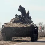 guerre-en-ukraine-les-tanks-russes-aux-portes-de-kiev