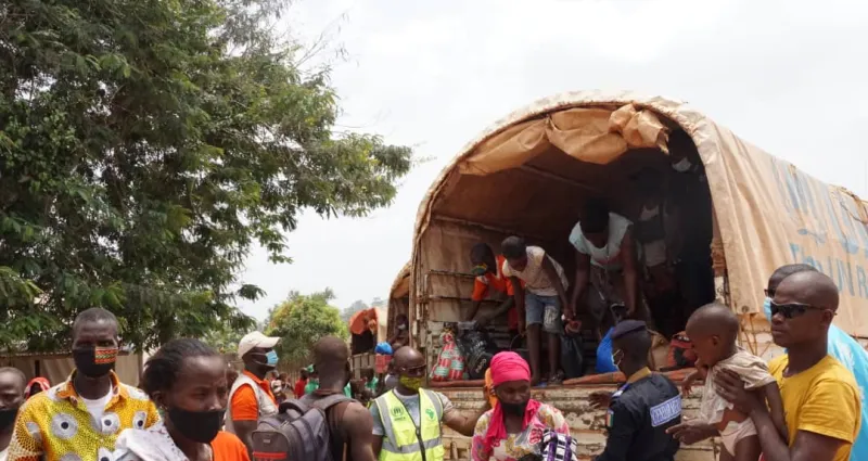 apres-11-passes-au-liberia-des-refugies-ivoiriens-ont-regagne-leur-pays-voici-ce-qu-ils-ont-percu-comme-indemnite