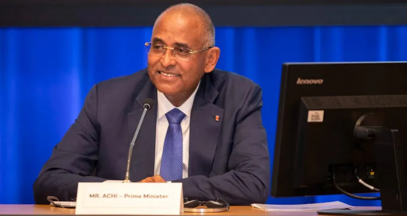 cote-d-ivoire-patrick-achi-a-la-banque-mondiale-une-branche-d-arbre-tue-une-femme-et-un-enfant