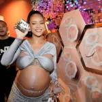 rihanna-repond-a-ses-detracteurs-je-ne-ferais-pas-comme-toutes-ces-femmes-enceintes-qui-se-couvrent-le-corps