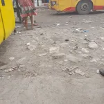 adjame-renault-la-rue-des-gares-attend-sa-part-de-goudron