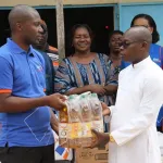 careme-chretien-la-caravane-de-solidarite-se-poursuit-aux-cotes-de-la-communaute-catholique-a-l-interieur-du-pays