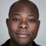 diebedo-francis-kere-le-premier-africain-a-remporter-le-plus-grand-prix-d-architecture