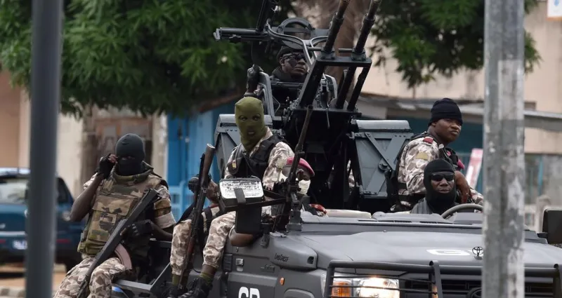 menace-djihadiste-l-etat-major-lance-l-alerte-le-remaniement-ministeriel-retarde-ce-qui-attend-gbagbo-a-songon