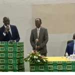 le-professeur-abou-karamoko-expose-sa-vision-sur-l-oeuvre-philosophie-etat-africain-violence-et-theorie-critique-entre-les-lignes