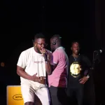 concert-de-mix-premier-l-artiste-tenor-reveil-dj-arafat-et-cree-une-grosse-emotion-au-sein-du-public