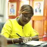 enseignante-enceinte-6-mois-battue-a-abobo-la-reaction-de-la-ministre-mariatou-kone