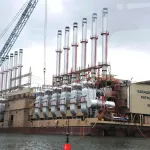 production-d-electricite-les-travaux-de-construction-d-une-unite-flottante-a-azito-en-cours-de-realisation