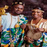 bebi-philip-met-le-paquet-pour-son-mariage-traditionnel