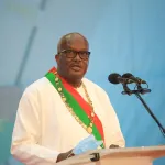 burkina-faso-l-ex-president-roch-christian-kabore-libere-et-regagne-son-domicile