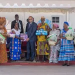 bouafle-le-gouvernement-appuie-les-cooperatives-du-vivrier-en-materiels-et-intrants-d-un-cout-de-2-5-milliards