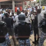 yopougon-des-bandits-attaquent-deux-soeurs-et-les-violent-devant-leurs-enfants