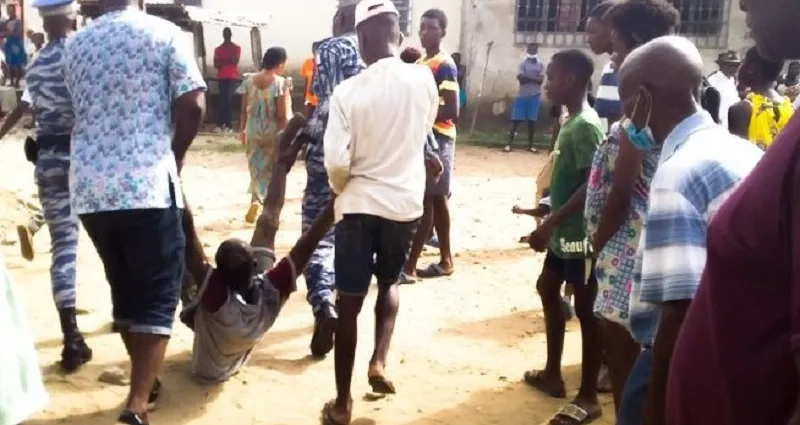riviera-palmeraie-un-bandit-maitrise-et-tabasse-apres-l-echec-du-braquage-son-acolyte-jette-son-arme-et-fuit