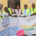 bouafle-la-fondation-kologo-offre-le-repas-de-paques-aux-detenus-ainsi-qu-a-des-malades