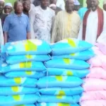 solidarite-ramadan-le-ministre-kobenan-adjoumani-offre-cinq-tonnes-de-vivres-a-la-communaute-musulmane-de-tanda