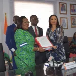 ministere-culture-harlette-badou-passe-le-flambeau-a-francoise-remarck