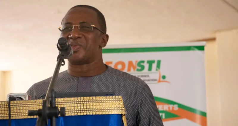 promotion-de-la-science-le-fonsti-dans-les-lycees-et-colleges-de-cote-d-ivoire-pour-susciter-des-vocations